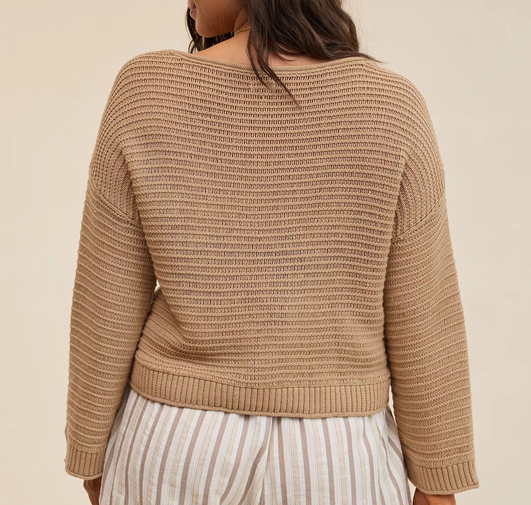 Sunkissed, texturierte Off-The-Shoulder-Sweater